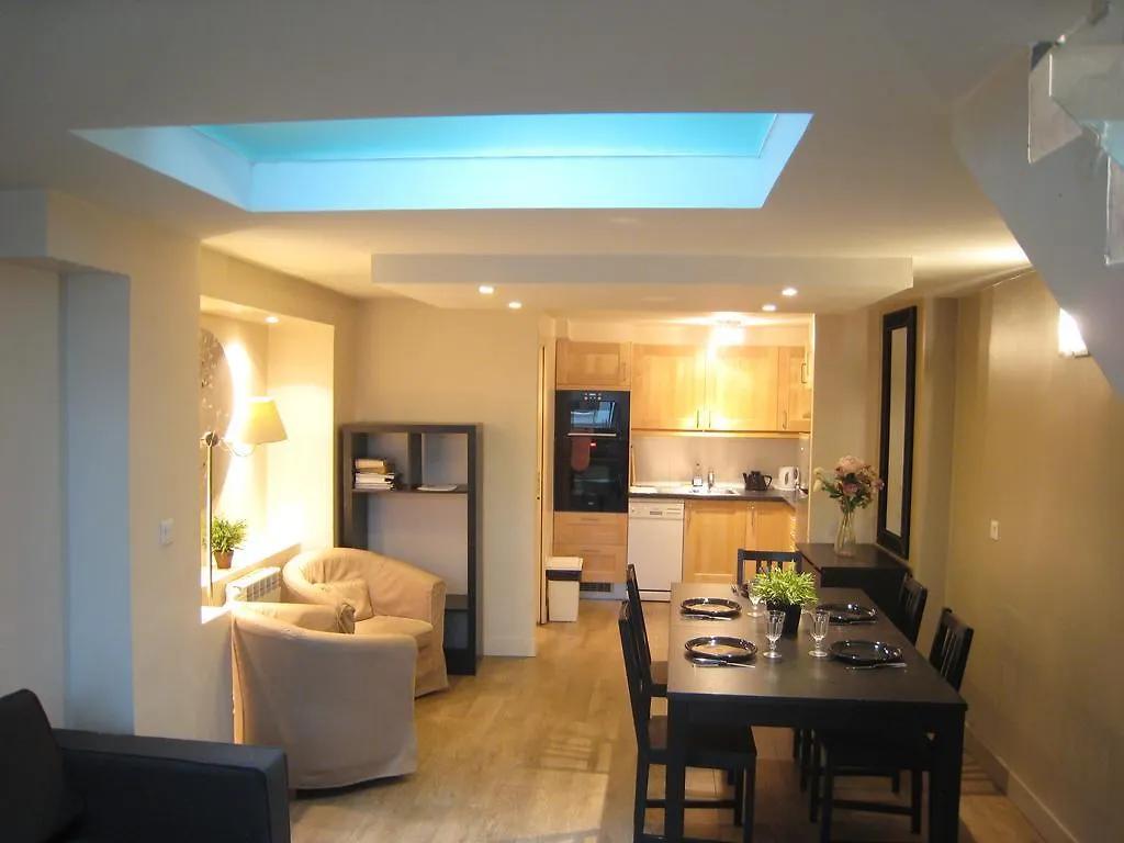 kontakty Montgolfiere Apartment